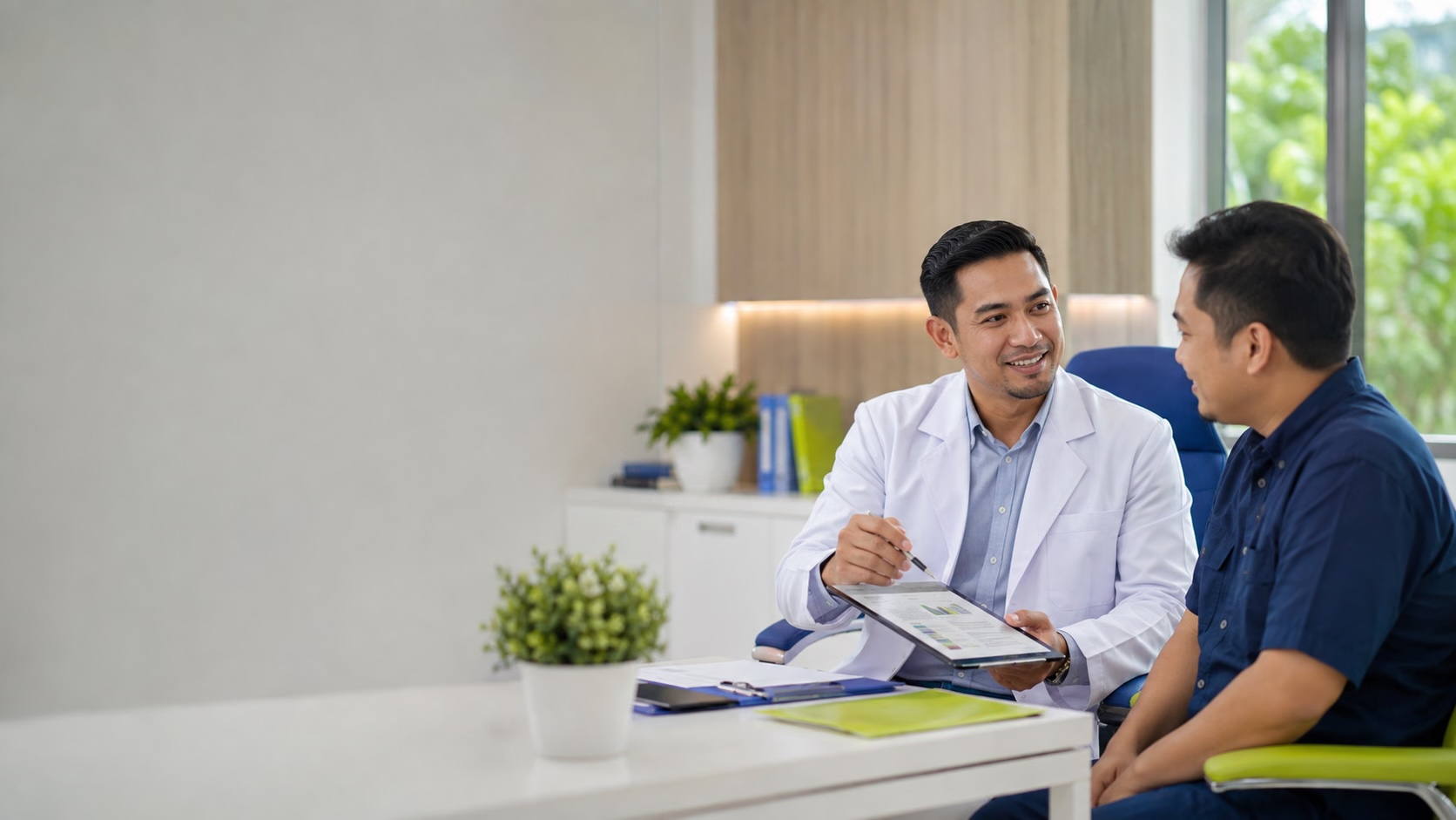 Doctor discussing a personalised weight management plan with a patient